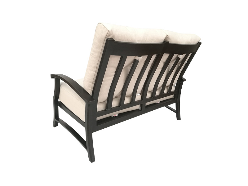 Lodge ve věku bronzový hliník s polštáři terasa Loveseat